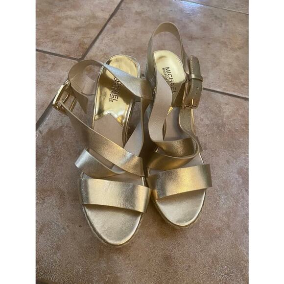 MICHAEL KORS Metallic Gold Leather Ankle Strap Espadrille Wedge Sandal 9.5M - Picture 12 of 12